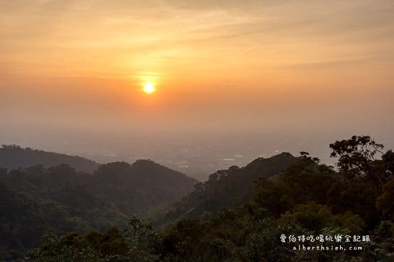 南投市．星月天空（賞夕陽夜景的猴探井親子互動園區）