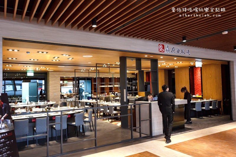華泰名品城 GLORIA OUTLETS．桃園中壢賣場 （商品均65折的首座美式露天購物村）