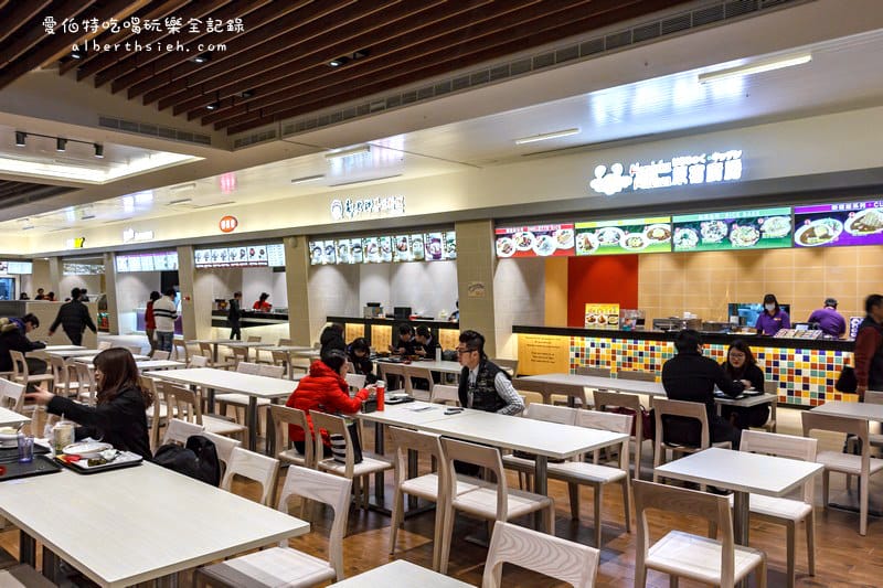 華泰名品城 GLORIA OUTLETS．桃園中壢賣場 （商品均65折的首座美式露天購物村）