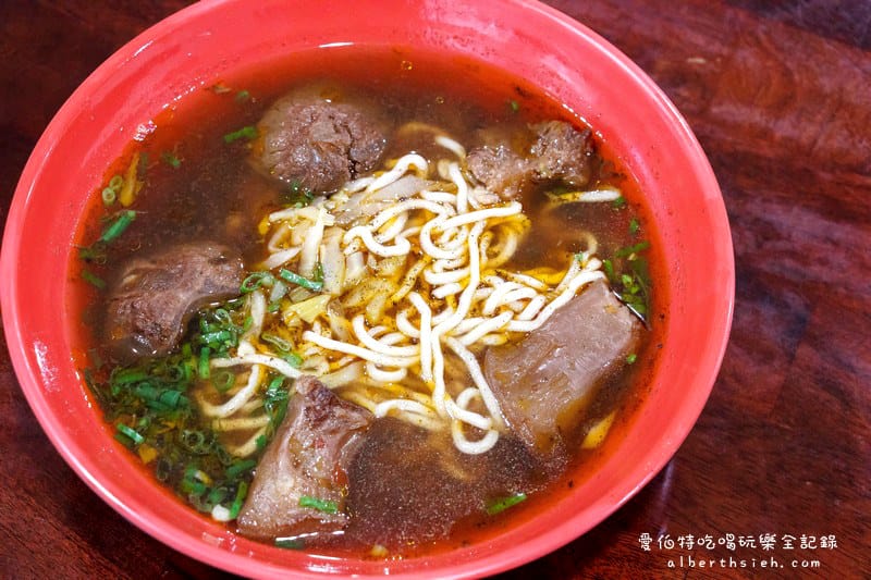 巧合珍紅燒牛肉麵．桃園龜山美食（特製滷味還不錯吃）