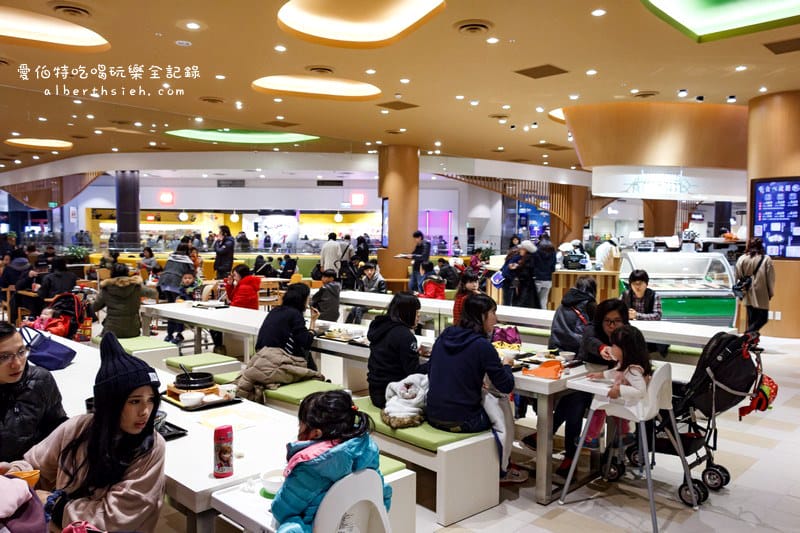 林口三井Mitsui Outlet Park（超過220家店鋪的國際日系品牌以及美食料理）