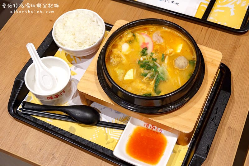 林口三井Mitsui Outlet Park（超過220家店鋪的國際日系品牌以及美食料理）