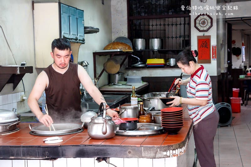 四川味牛肉麵.桃園區美食(隱藏於巷內超過60年的好味道) - 第3張圖 四川味牛肉麵.桃園區美食(隱藏於巷內超過60年的好味道)
