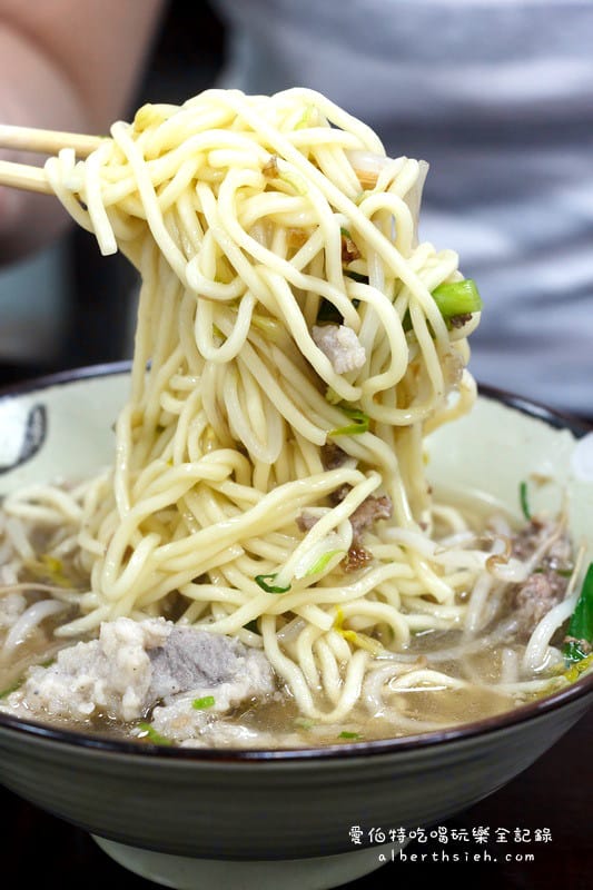 阿在筒仔米糕．台中大甲美食（清爽不油膩芋頭香米糕）