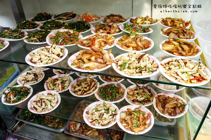 台北中山．福大蒸餃館（餛飩超大顆的知名巷弄美食）