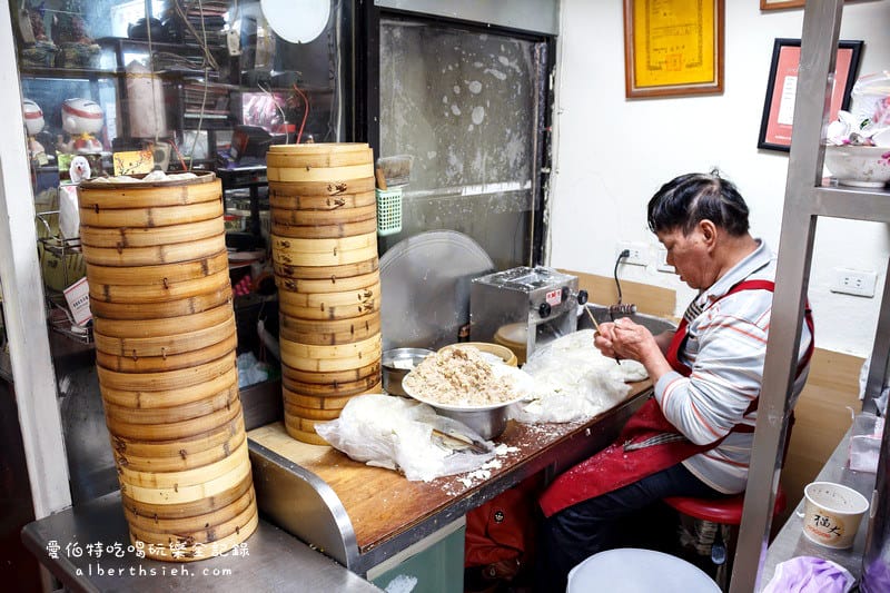 台北中山．福大蒸餃館（餛飩超大顆的知名巷弄美食）