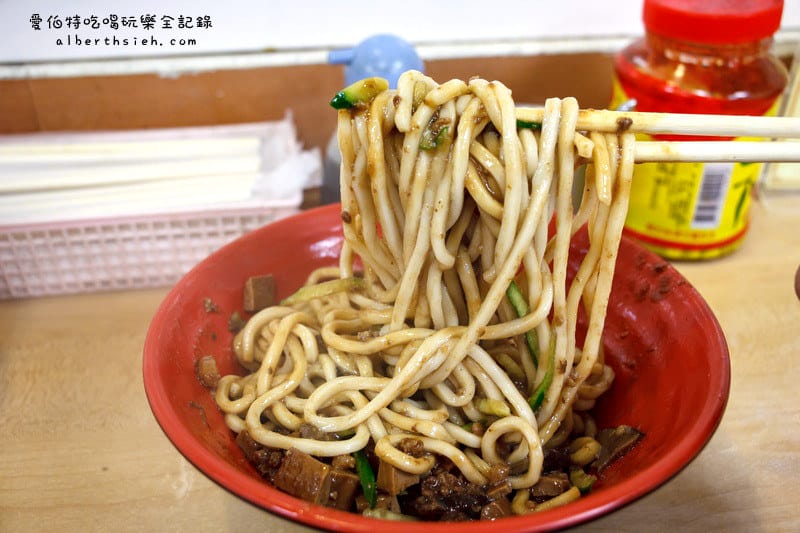 台北中山．福大蒸餃館（餛飩超大顆的知名巷弄美食）