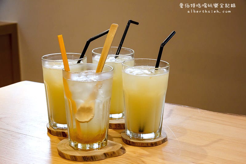 宜蘭礁溪．里海Cafe（可以享受到海味的鮮美，又有咖啡廳的舒適與輕鬆）