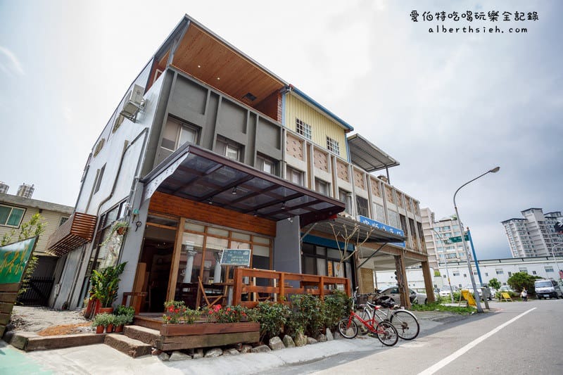 宜蘭礁溪．里海Cafe（可以享受到海味的鮮美，又有咖啡廳的舒適與輕鬆）