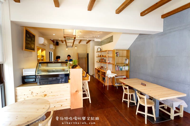宜蘭礁溪．里海Cafe（可以享受到海味的鮮美，又有咖啡廳的舒適與輕鬆）