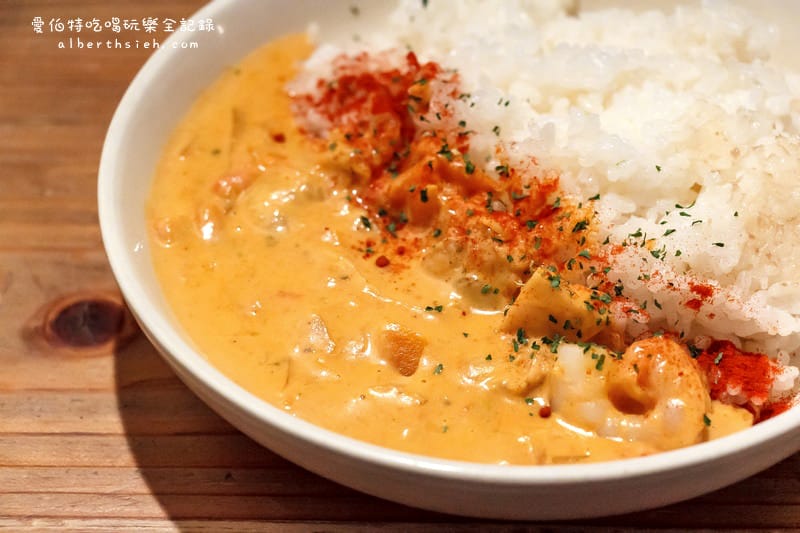 鳥取美食自由行．Cafe-nee（巷弄中的美味泰式咖哩飯）