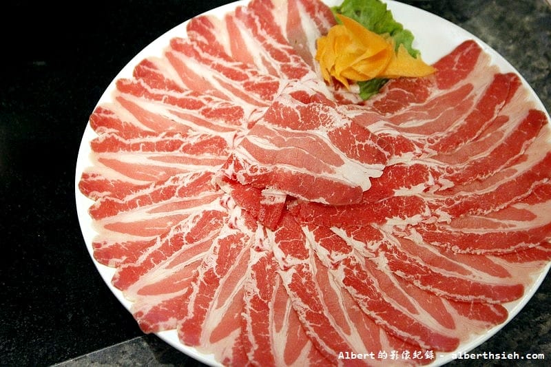 老四川巴蜀麻辣燙．桃園麻辣火鍋（嗜辣者的一定喜歡的麻辣湯頭）