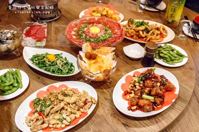 新北市中和．新の店（種類變化樣式多的熱炒店）