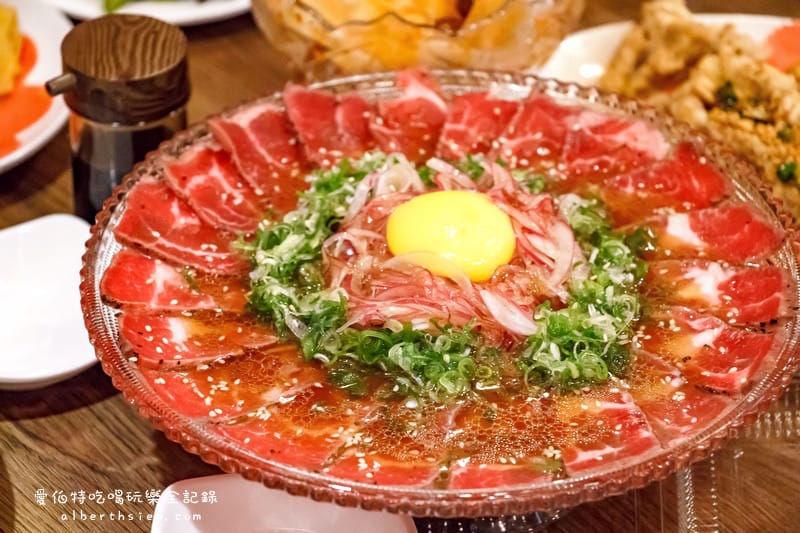 新北市中和．新の店（種類變化樣式多的熱炒店）