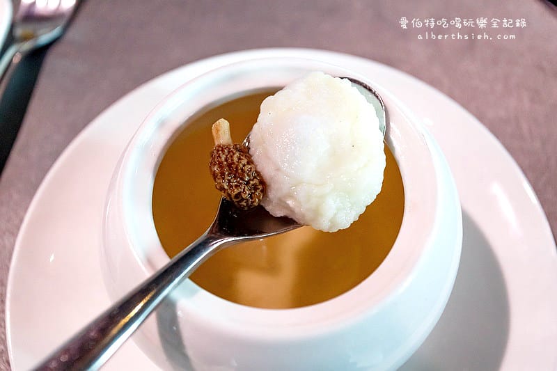 市政府捷運美食．台北四七（民初名人宴失傳七十年的黑官膳養生料理）