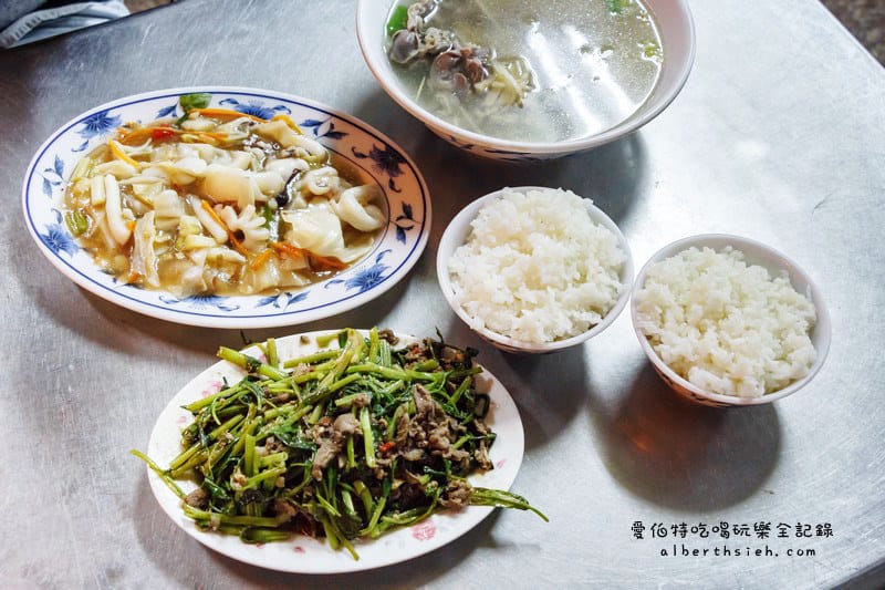 北港炒羊肉．桃園龜山美食（這是吃羊肉配米飯嗎？）