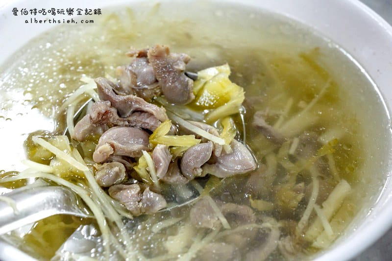 北港炒羊肉．桃園龜山美食（這是吃羊肉配米飯嗎？）