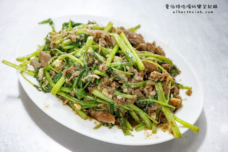 北港炒羊肉．桃園龜山美食（這是吃羊肉配米飯嗎？）