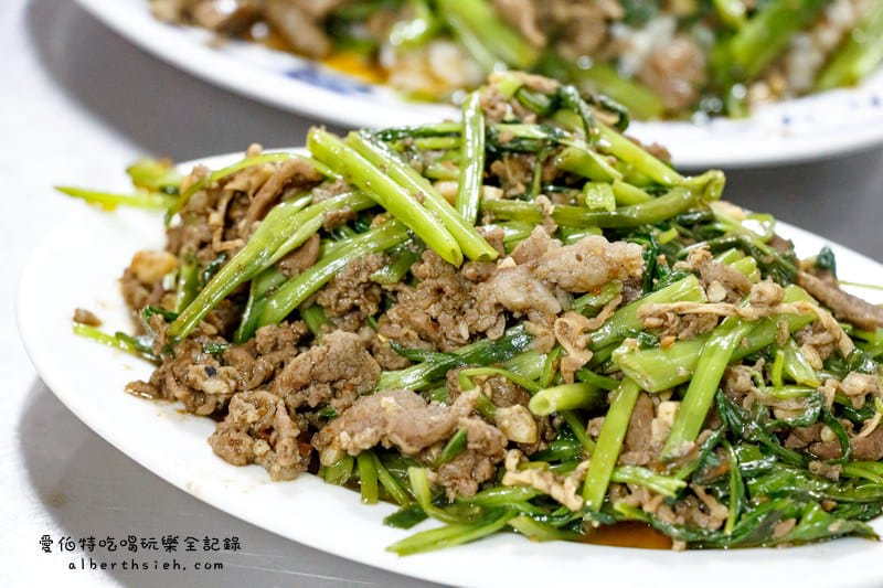北港炒羊肉．桃園龜山美食（這是吃羊肉配米飯嗎？）