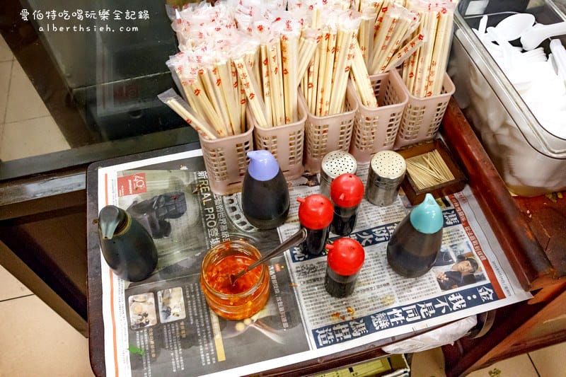 桃園龜山美食．紅門大腸蚵仔麵線（林口長庚巷弄老店小吃美食）