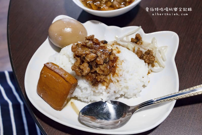 多肉市集&阿貓咖啡．桃園市集（全台最專業最大的多肉暢貨中心）