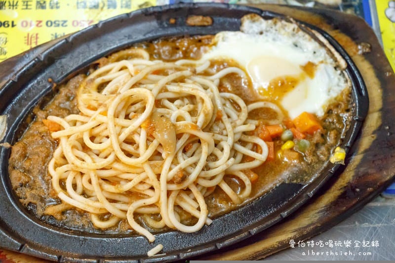 桃園宵夜．大廟厚切牛排（深夜也吃的到熱騰騰的牛排）