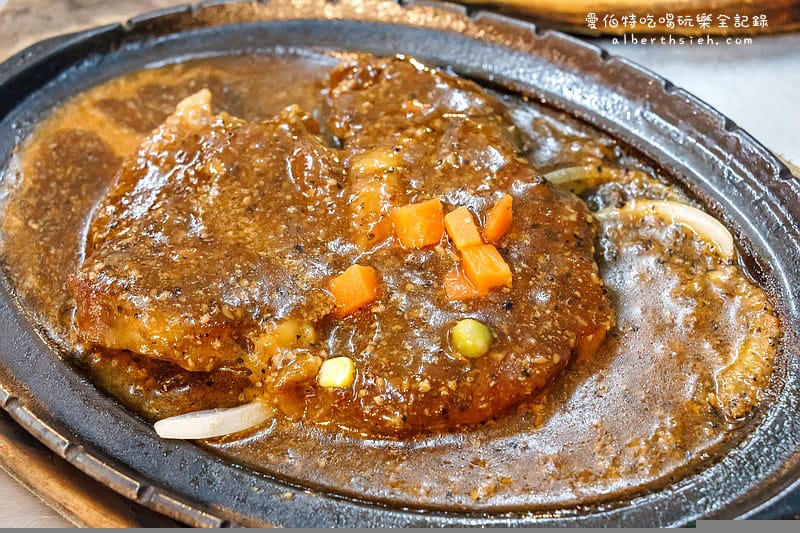桃園宵夜．大廟厚切牛排（深夜也吃的到熱騰騰的牛排）