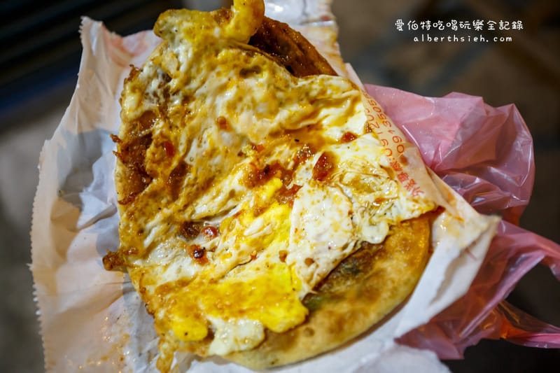 宜蘭市．東門夜市必吃美食（梁大胖碳烤、彭蔥油餅、美茶坊、龍鳳腿、善美燒仙草八寶冰）