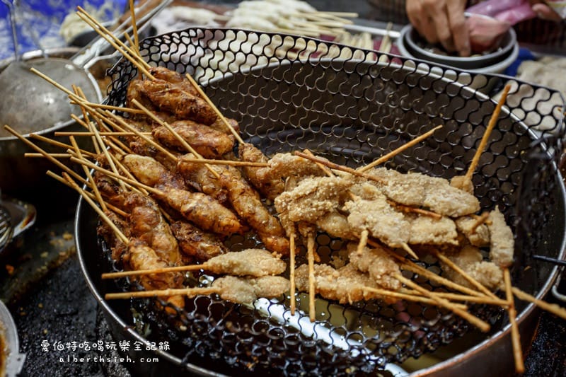 宜蘭市．東門夜市必吃美食（梁大胖碳烤、彭蔥油餅、美茶坊、龍鳳腿、善美燒仙草八寶冰）