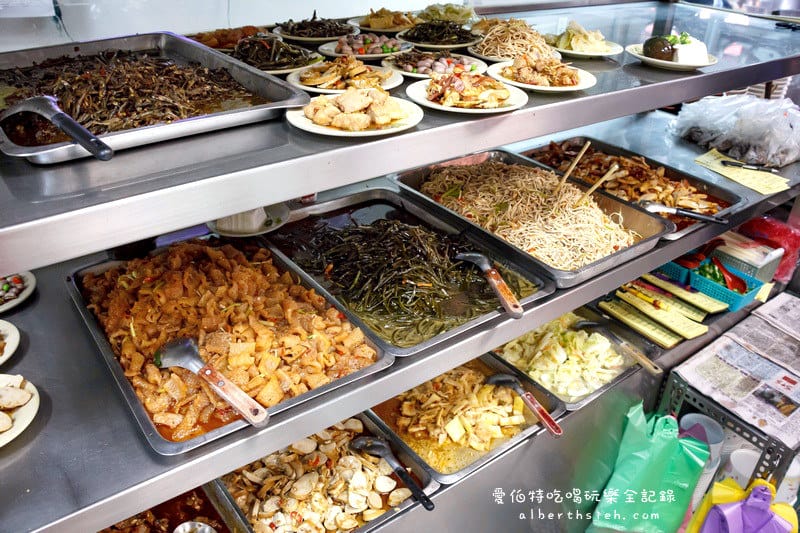 老袁牛肉麵．桃園區美食（火車站前在地五十年老麵店）