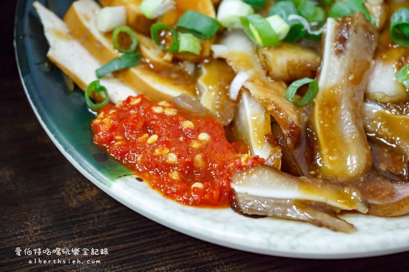 新竹東區．東門文昌雞肉（油油亮亮的台灣味海南雞飯）