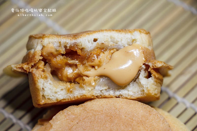 中華小棧紅豆餅．桃園區點心（10元爆漿車輪餅）