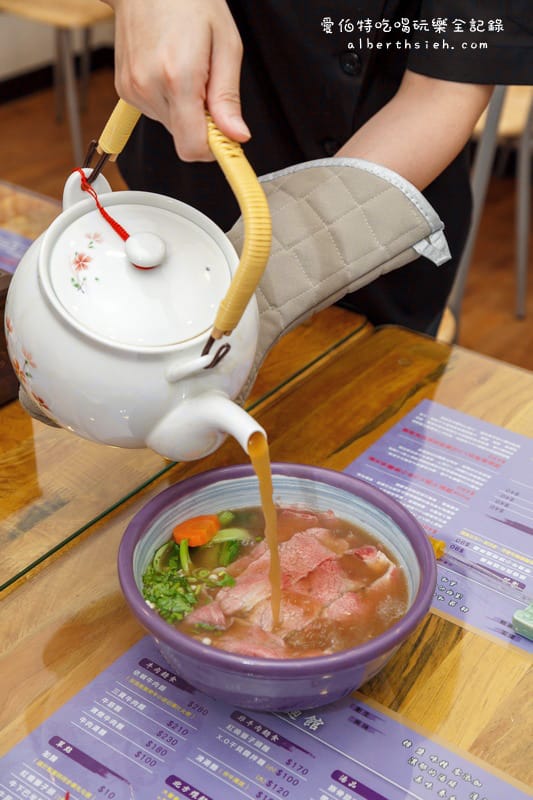 中壢SOGO美食．依賴手作麵館（超特別PRIME頂級的X.O川燙牛肉麵）