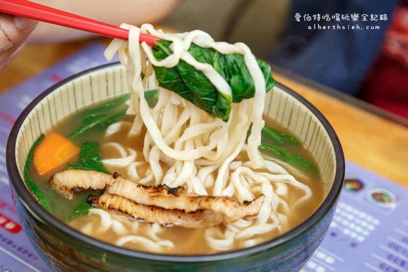 中壢SOGO美食．依賴手作麵館（超特別PRIME頂級的X.O川燙牛肉麵）