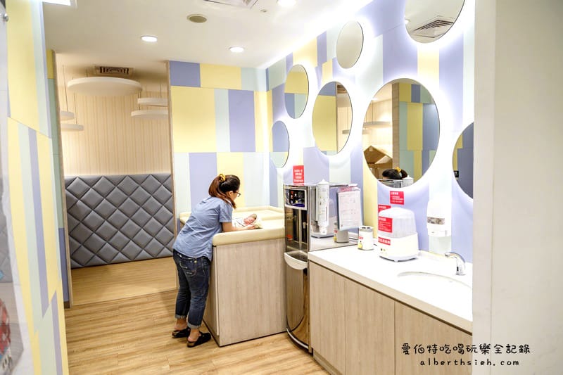 桃園哺乳室．環球購物中心桃園A8（什麼？！居然有蒸氣消毒烘乾鍋！）