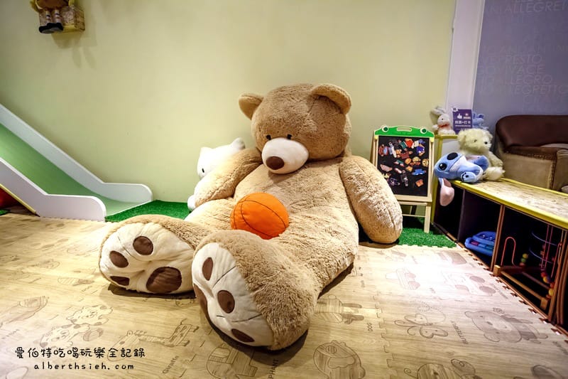 羅東夜市按摩．武淵堂養身工廠（全台灣最時髦的推拿店並提供兒童遊樂區）