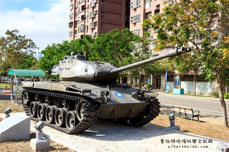 第一河濱公園&星月橋.桃園龜山景點(陸海空三軍除役武器展示的軍史公園) - 第10張圖 第一河濱公園&星月橋.桃園龜山景點(陸海空三軍除役武器展示的軍史公園)