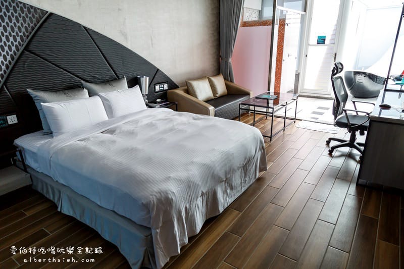 桃園機場住宿推薦｜TY精品商務旅館，免費送機接駁以及免費停車