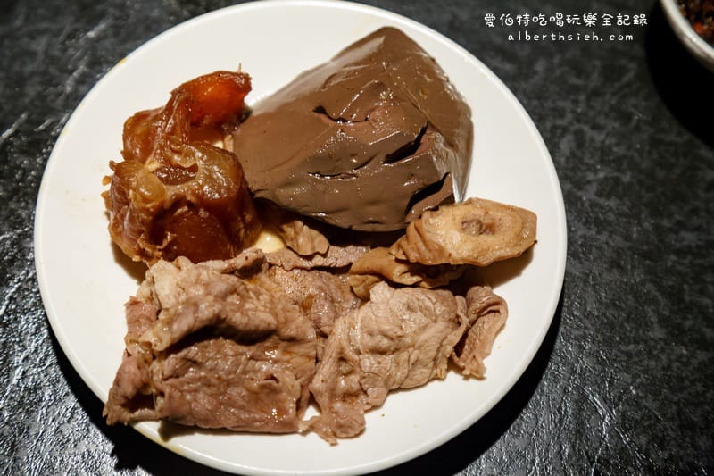 台北吃到飽．ATT-辛殿麻辣鍋（熱情四射的PUB風格火鍋店）