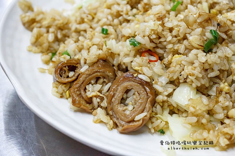 品味廣東粥．桃園區美食（奶香粥、大腸炒飯都富有特色）