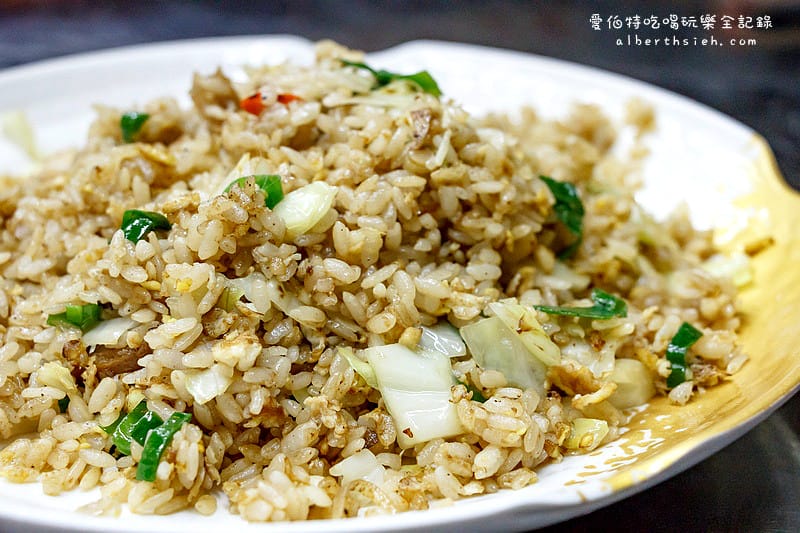 品味廣東粥．桃園區美食（奶香粥、大腸炒飯都富有特色）