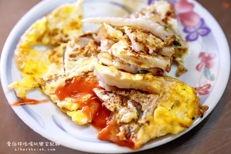力行街無名早點．桃園八德美食（粉漿蛋餅口感厚實外皮酥香內裡軟Q）