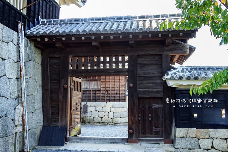 伊予松山城．四國愛媛景點（最高海拔的城堡，需要搭乘空中纜車登山）