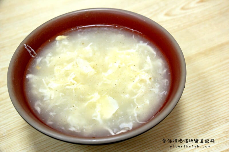 金安徽麵館．桃園北方小吃（偏甜的牛肉砂鍋飽足感十足）