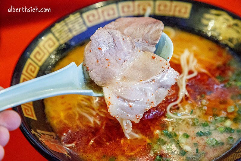 一蘭拉麵總本店．九州福岡必吃（特別的屋台風格用餐區，10倍辣真的有辣）