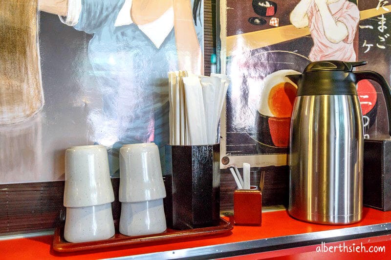一蘭拉麵總本店．九州福岡必吃（特別的屋台風格用餐區，10倍辣真的有辣）