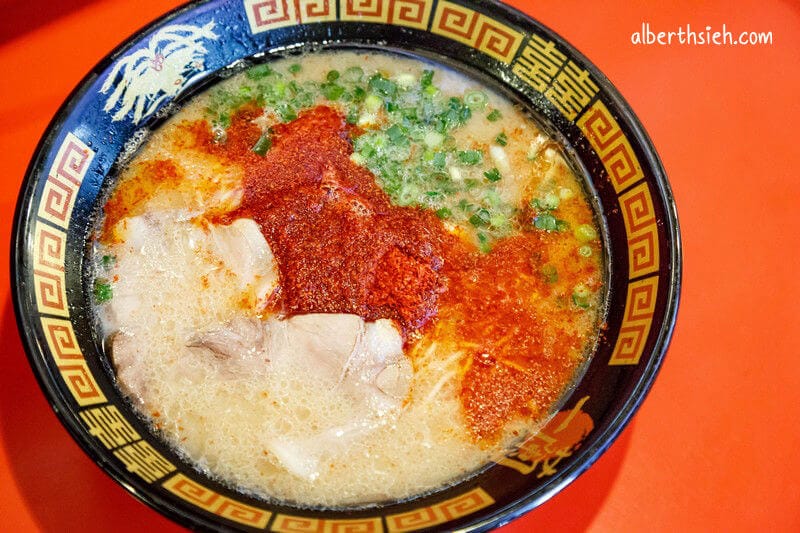 一蘭拉麵總本店．九州福岡必吃（特別的屋台風格用餐區，10倍辣真的有辣）