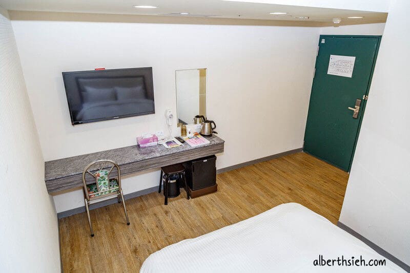 茂華商務旅館．大甲住宿（鄰近鎮瀾宮位於蔣公路夜市位置超讚）