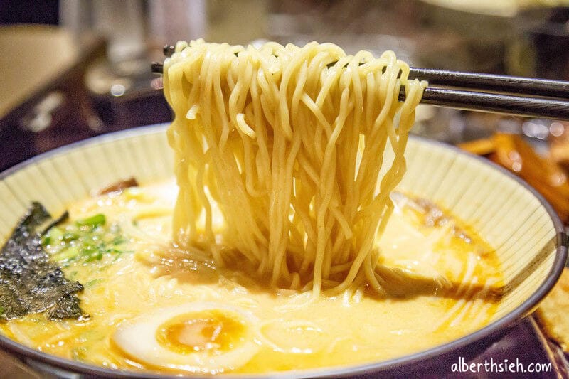 拉麵吧．桃園中壢美食（熱門排隊店家，豬排酥脆必點）
