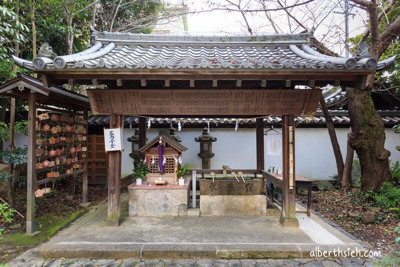 興福寺、漢國神社、猿澤池．奈良景點（國寶五重塔為僅次於京都東寺的第二高古塔）